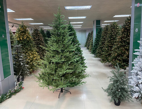 Wholesale Artificial Christmas Trees: The Perfect Festive Solution for Businesses