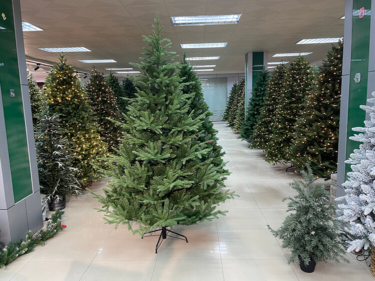 bulk wholesale Christmas trees from China